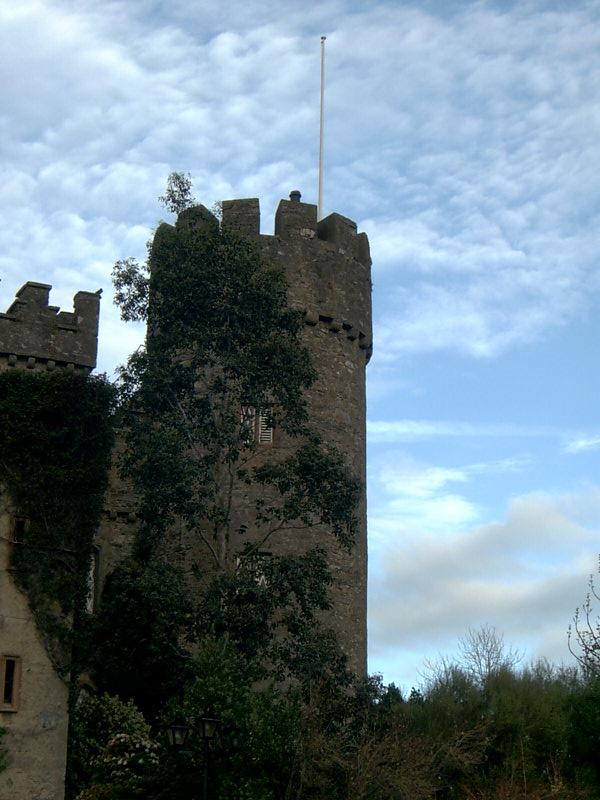 Der Turm von Mallaghide Castle