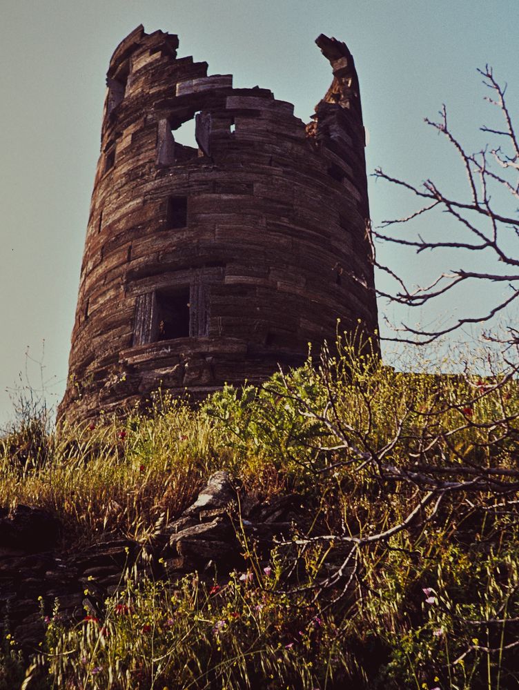 (Der Turm von Mordor)  Tinos / Griechenland.  .DSC_5737