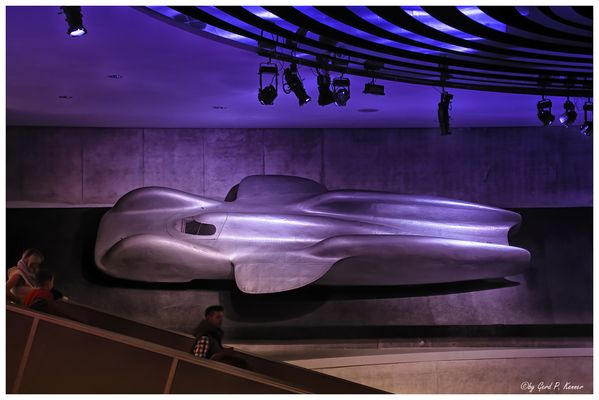 Der Überflieger _:_ Mercedes-Benz T80