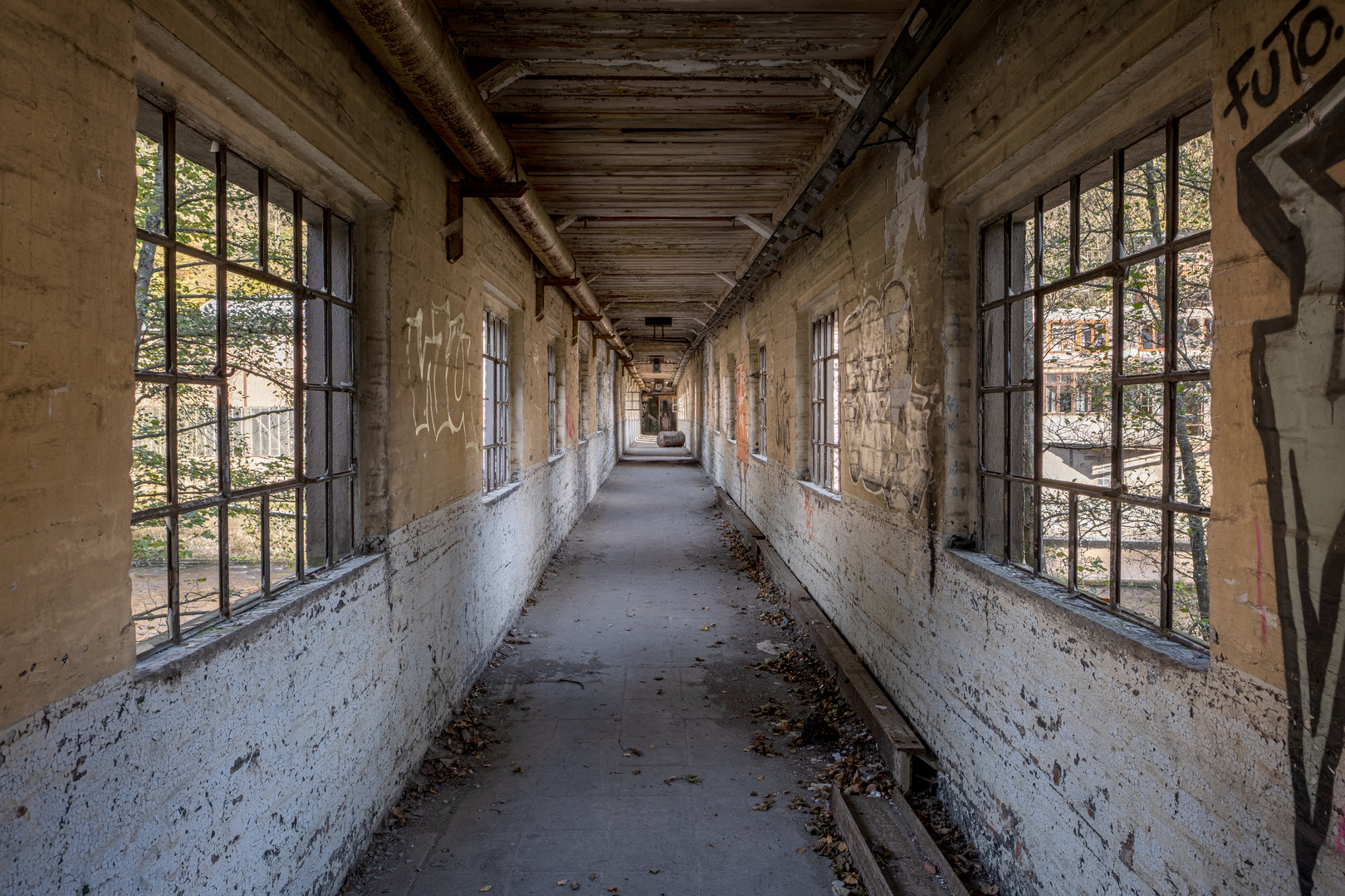 der Übergang Foto & Bild spezial, dokumentation, marodes Bilder auf