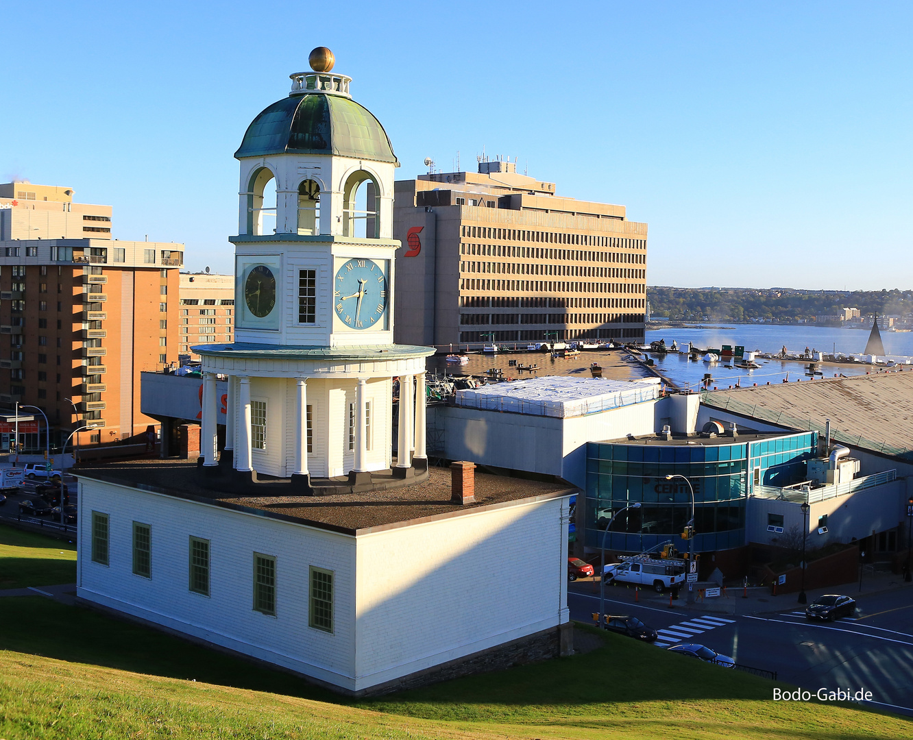 Der Uhrturm von Halifax