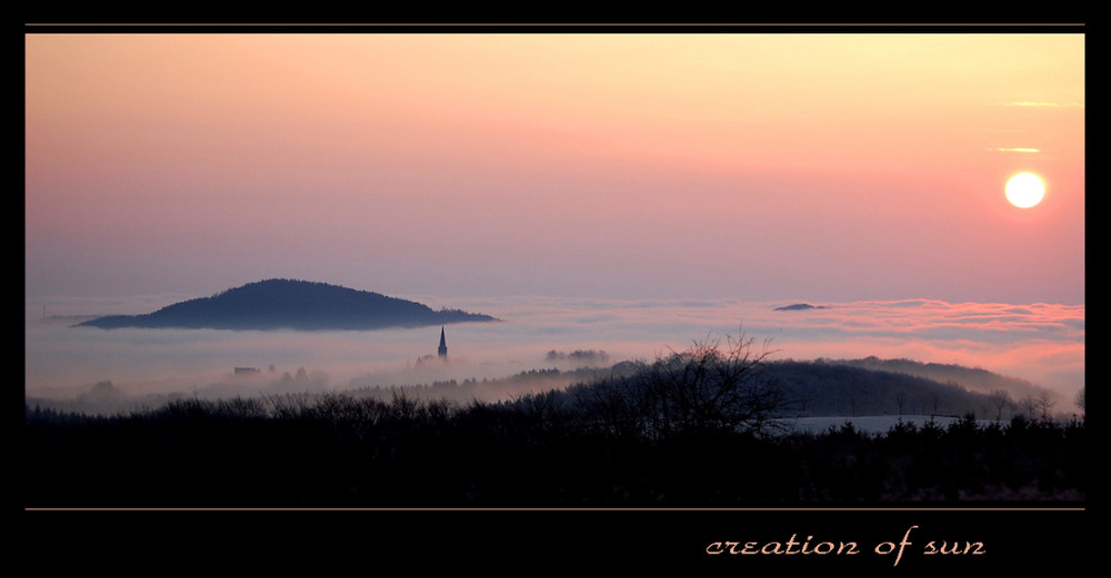 Der unter dem Nebel wohnt... von Regine B. 