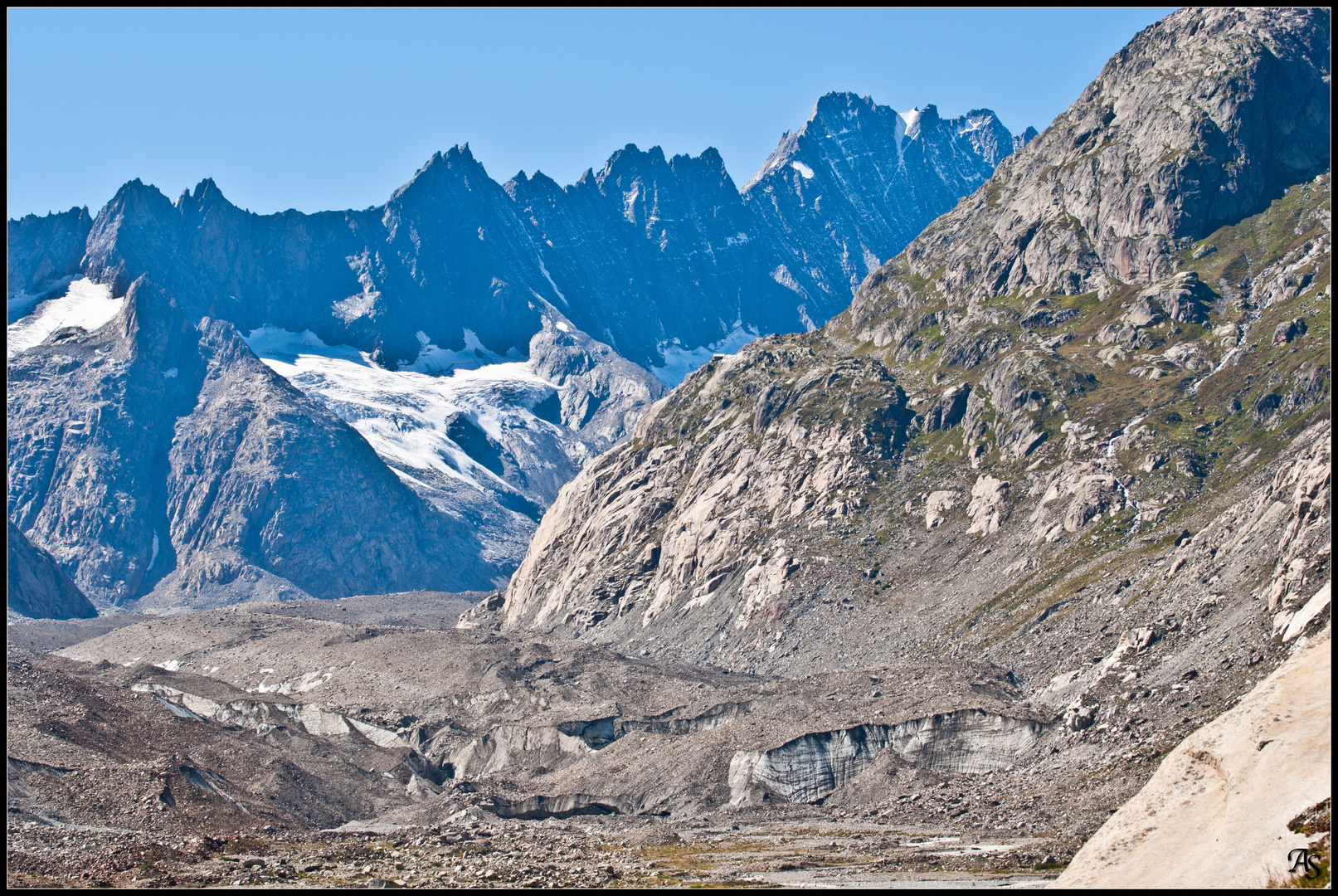 der Unteraargletscher im Querformat