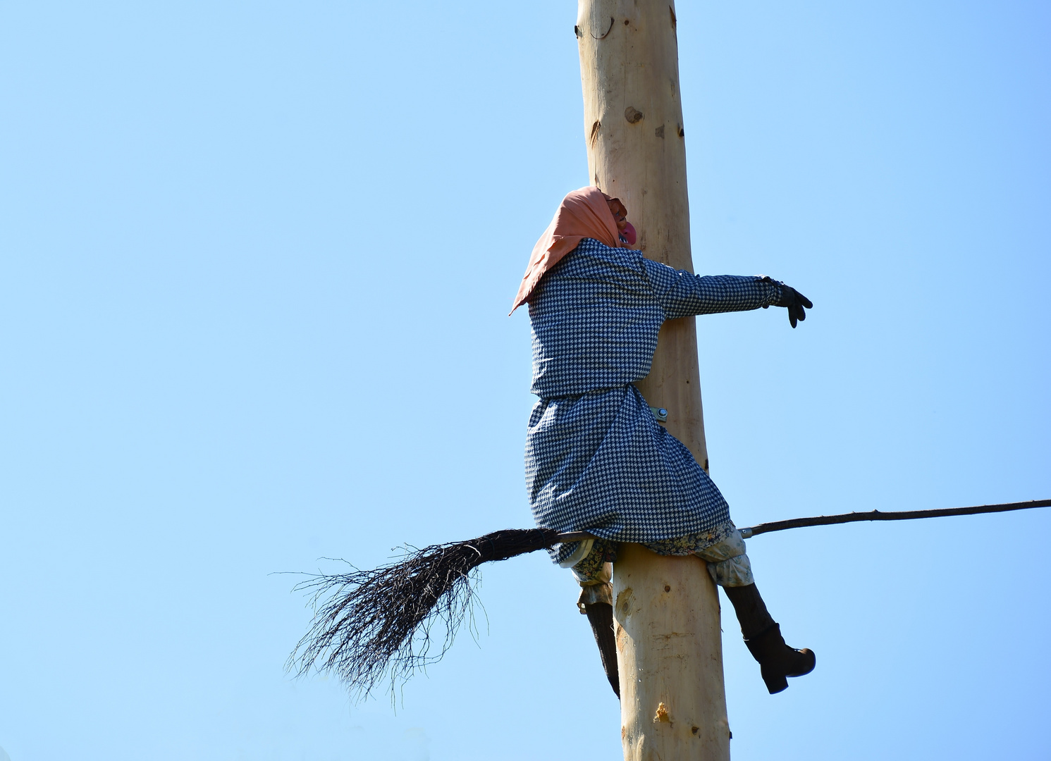 der untere Teil vom Maibaum