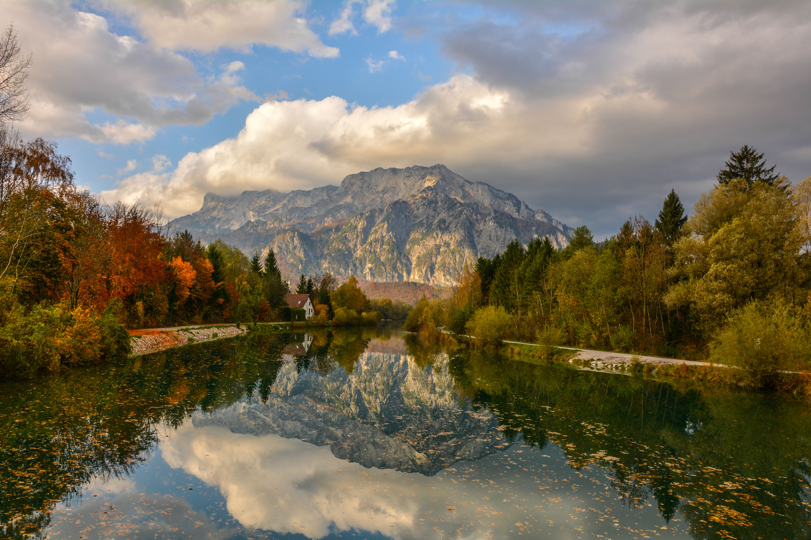 der Untersberg im Herbst