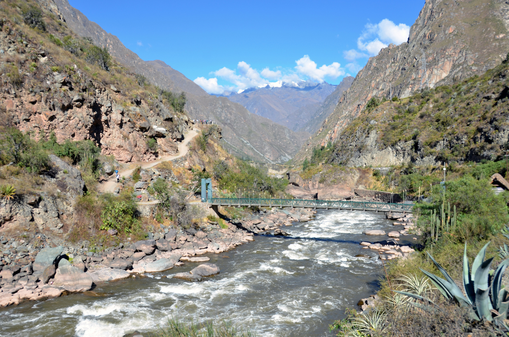 Der Urubamba-Fluss am Beginn des Inka-Trails in Peru