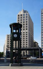 Der Verkehrsturm auf dem Potsdamer Platz