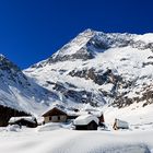 Der verschneite Lazinser Hof...