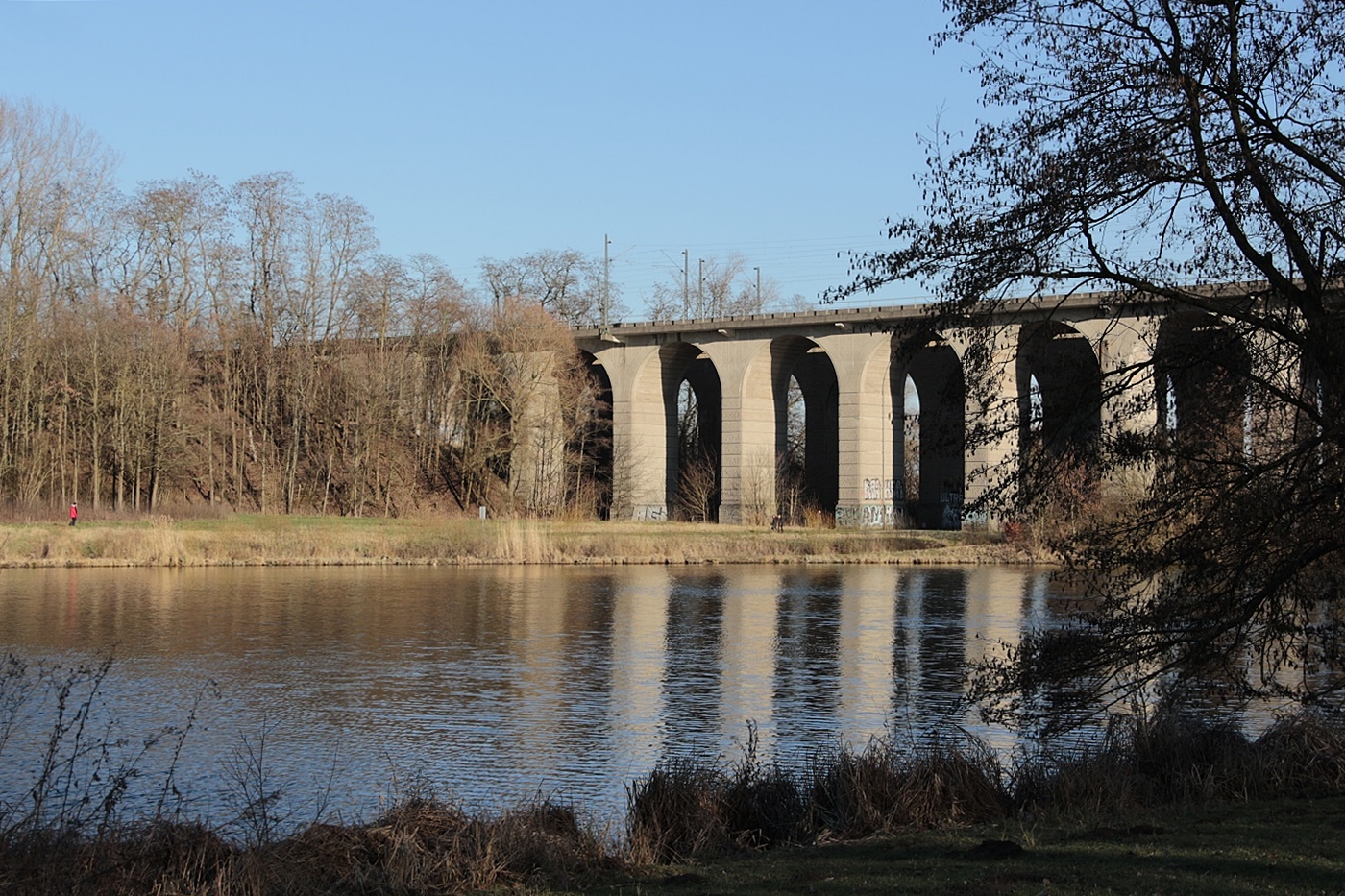 der Viadukt