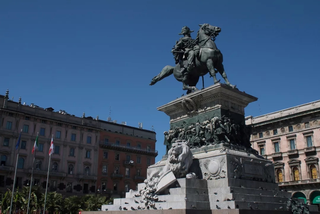 Der Viktor Emanuel Statue in Mailand