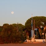 der Vollmond am Morgen