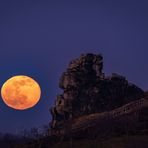 Der Vollmond an der Teufelsmauer