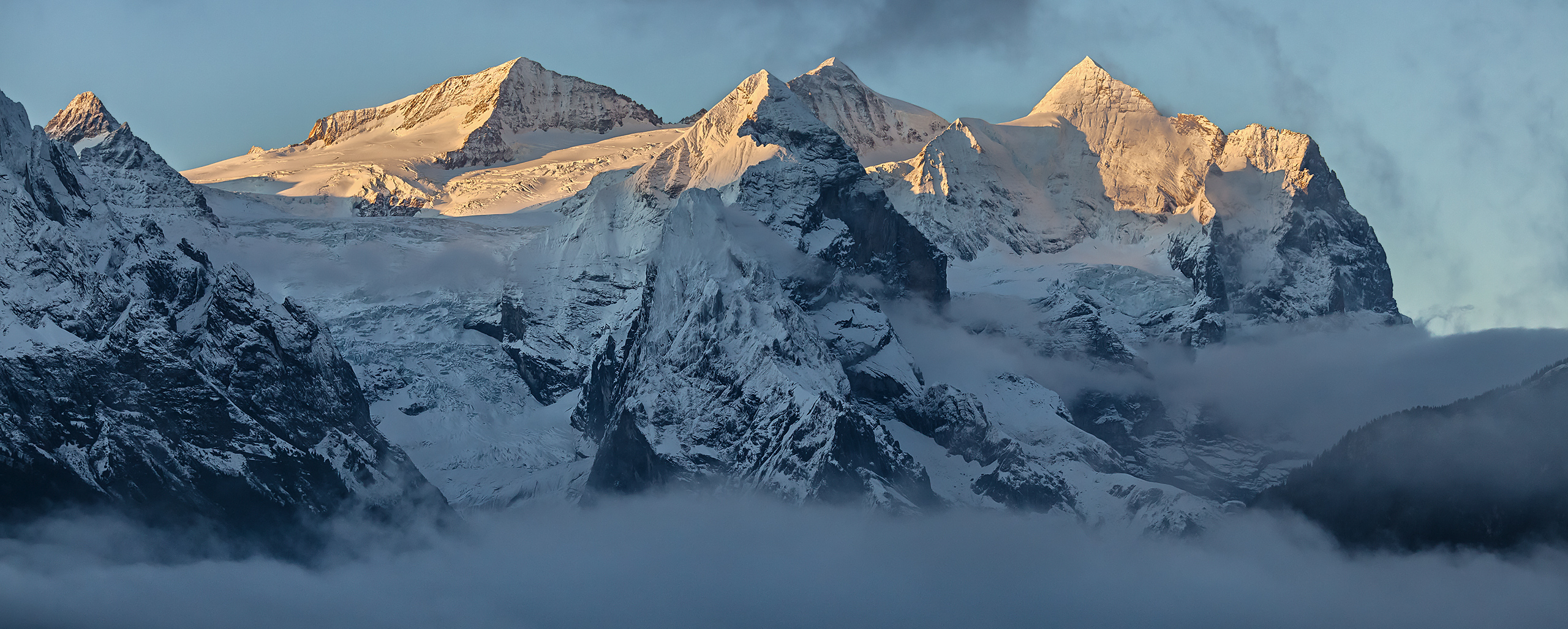 Der Vorhang lichtet sich: GROSSES BERGKINO