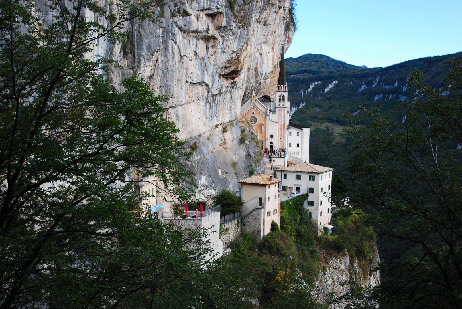 Der Wallfahrtsort Madonna della Corona