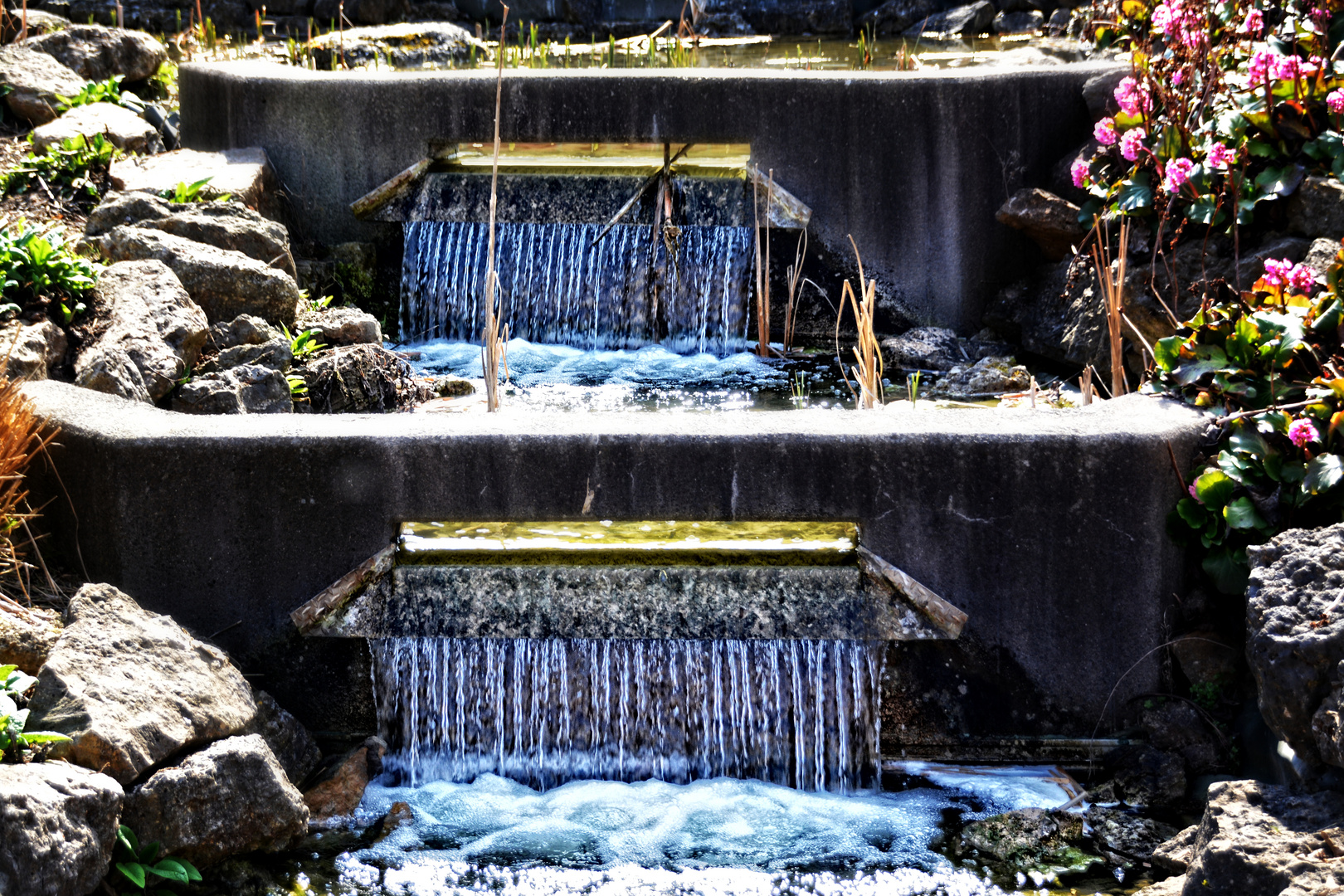 Der Wasserfall im Park des Heiligenstädter Krankenhauses ...