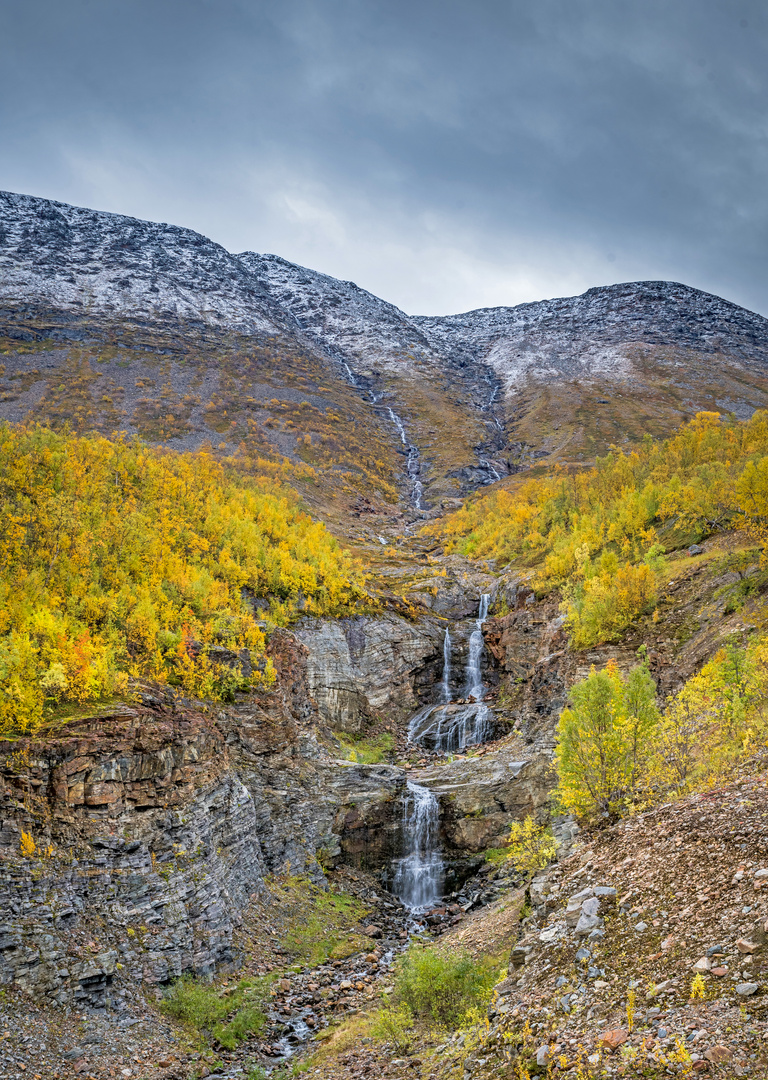 Der Wasserfall und der Nachschub