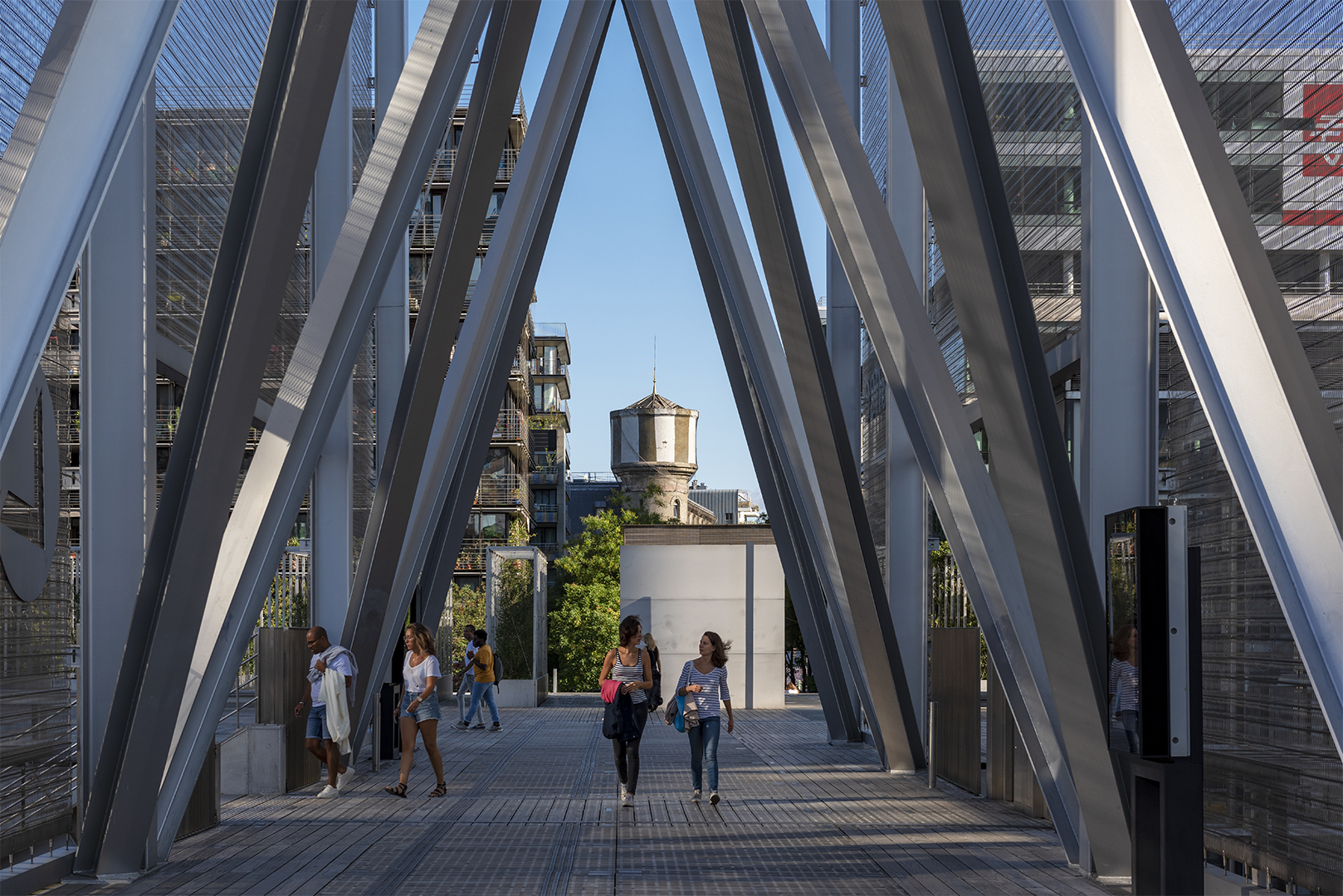 Der Wasserturm des Quartier de la Gare