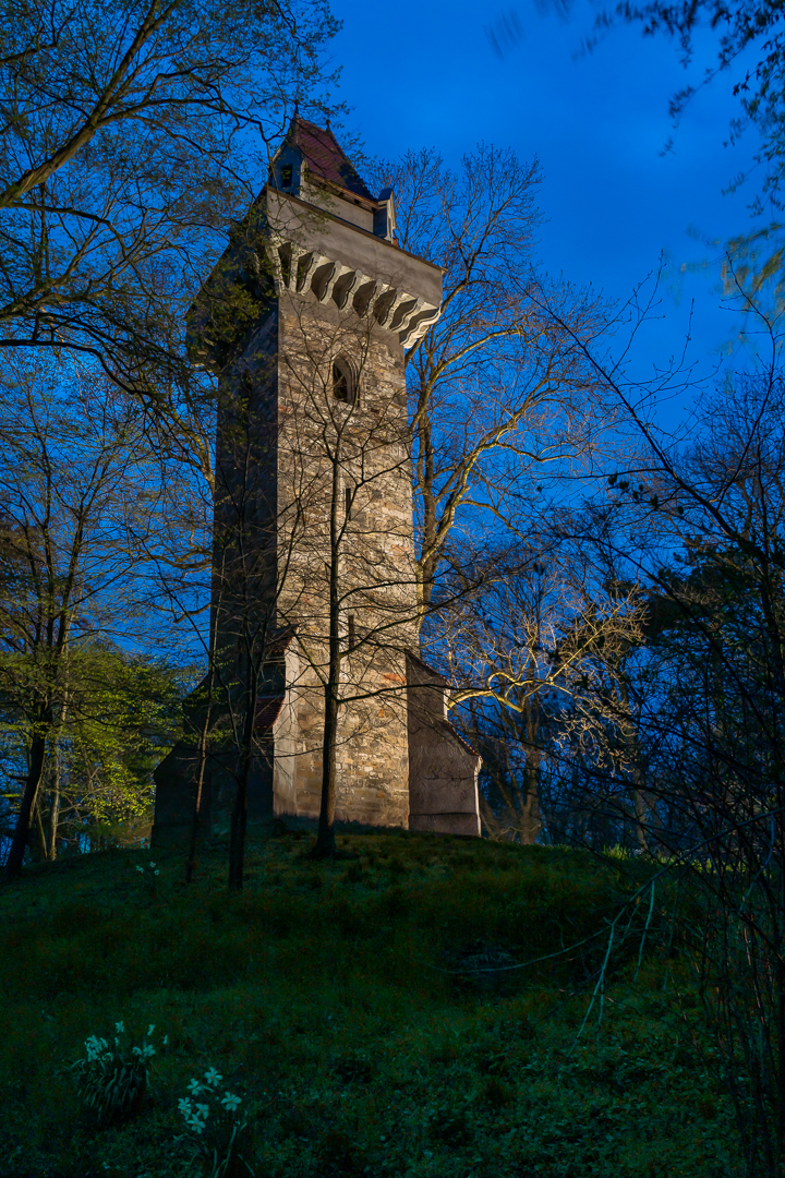 Der Wasserturm im Park von Schloss Peseckendorf (2))