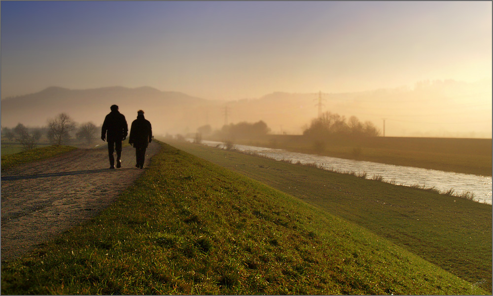 Der Weg am Fluss