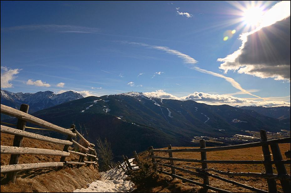 Der Weg am Sonnenhang