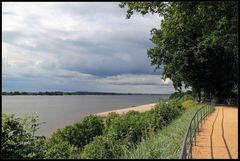 Der Weg am Strom