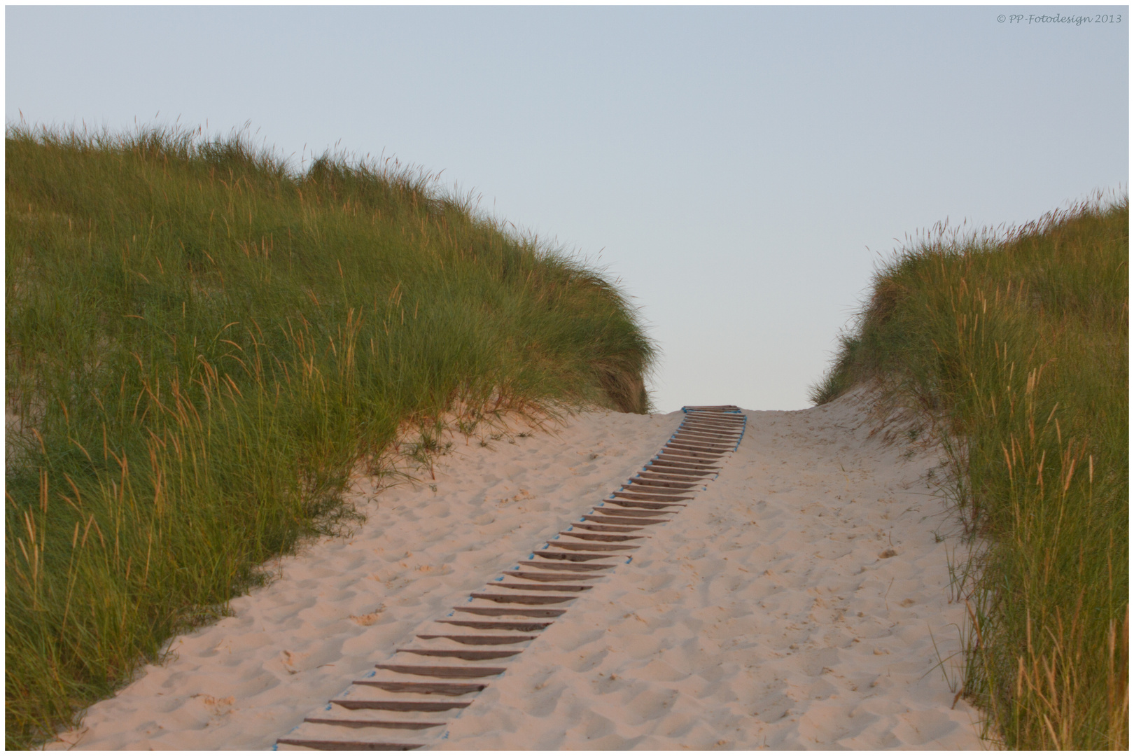 Der Weg durch die Dünen von Amrum