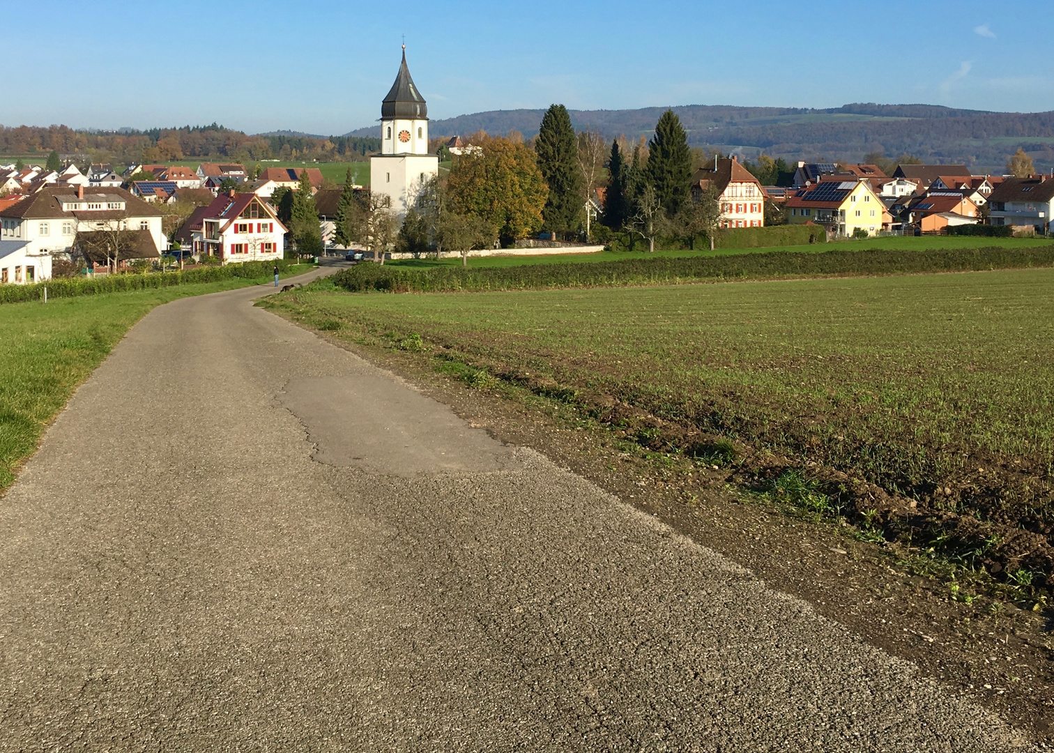 Der Weg ins Dorf