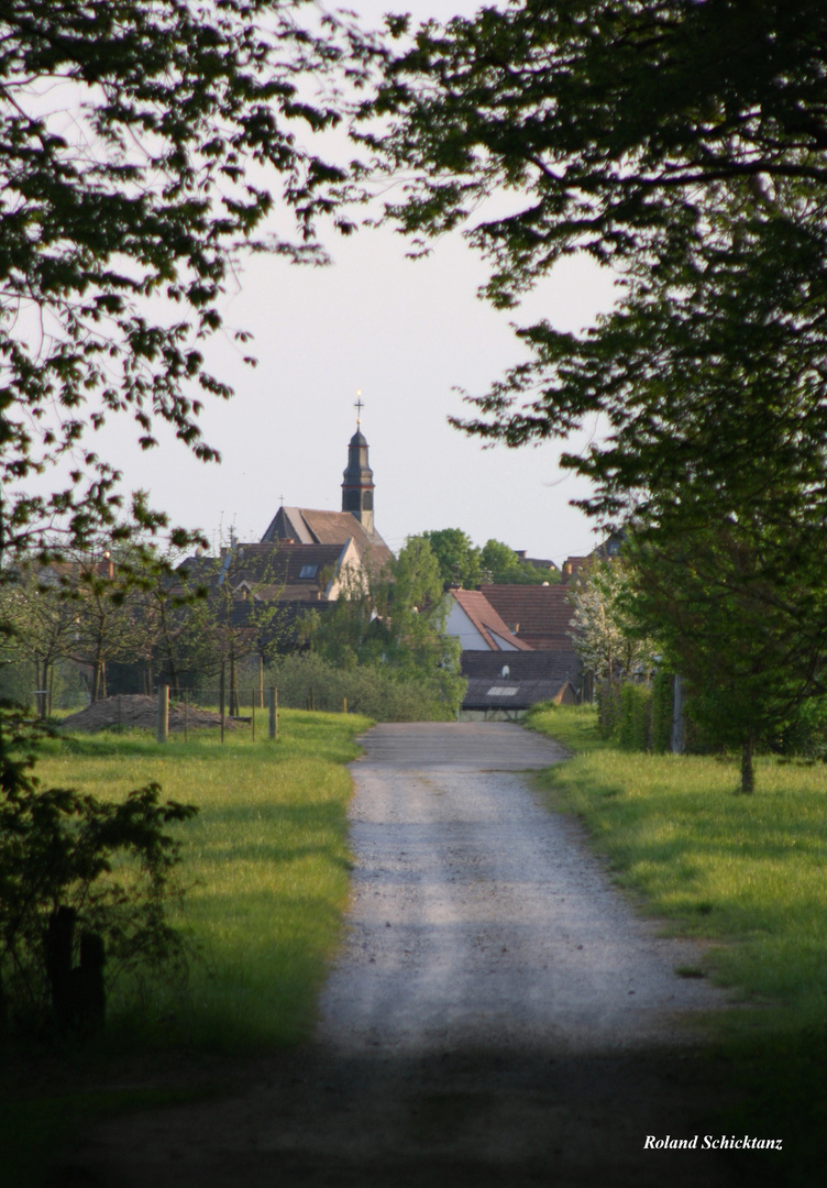 Der Weg ins Heimatdorf