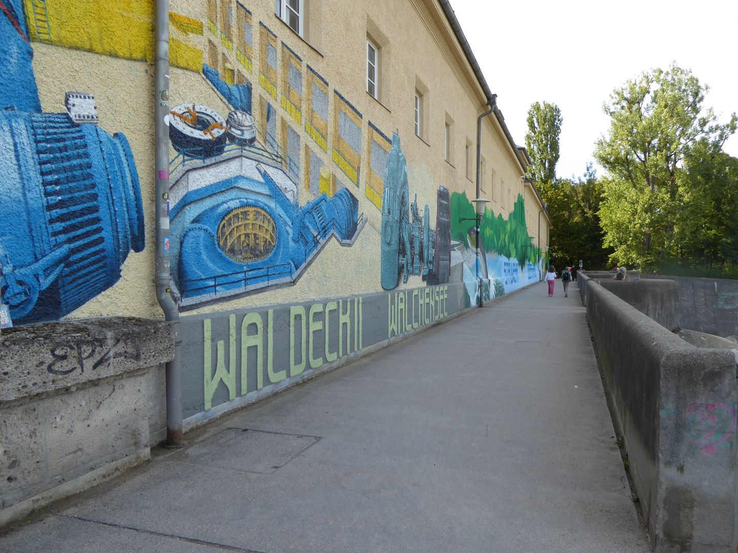 Der Weg über das Stau-Wehr....