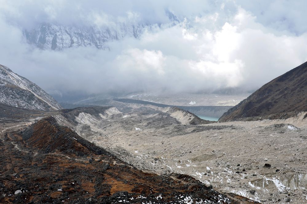 Der Weg vom Larke Pass nach Bhimtang