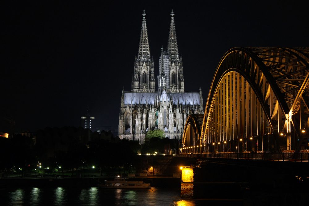 der weg zum dom by Grasegger Barbara 