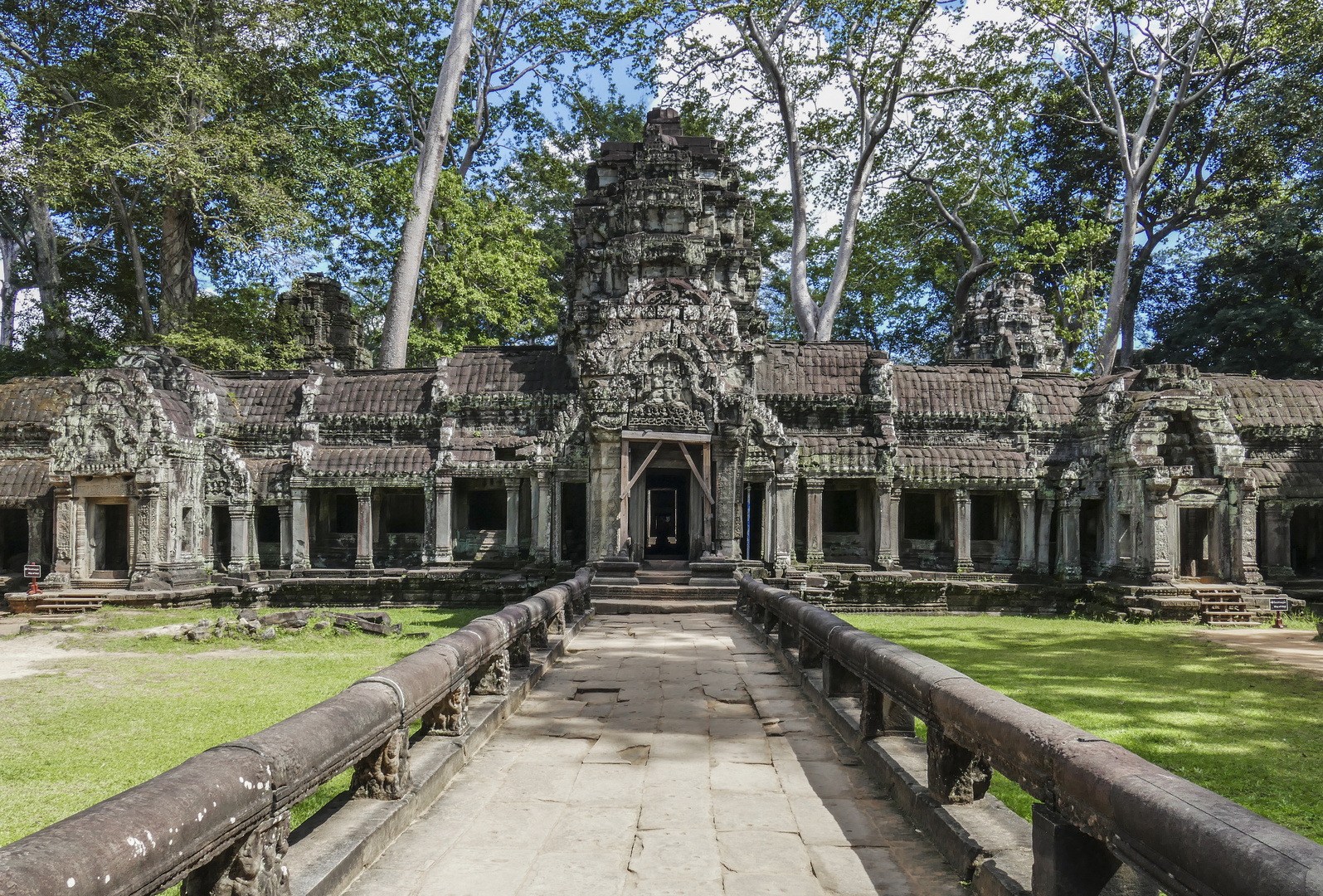 ...der Weg zum Ta Prohm...