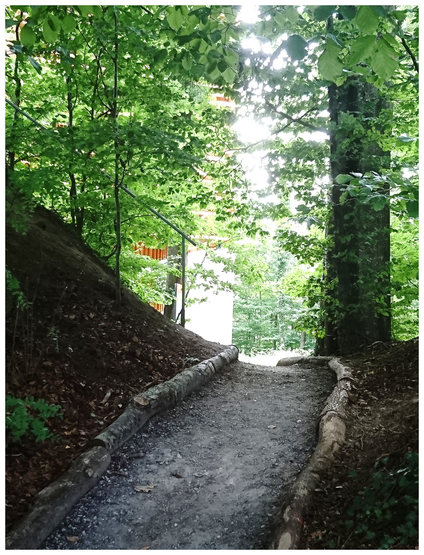 Der Weg zum Turm oder: Vom Extremschatten ans grelle Licht