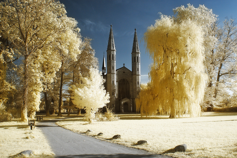 Der Weg zur Kirche