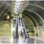 der Weg zur U-Bahn-Station Köln Heumarkt