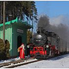 Der Weihnachtsmann fährt gerne Bimmelbahn