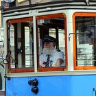 Der Weihnachtsmann fährt Straßenbahn