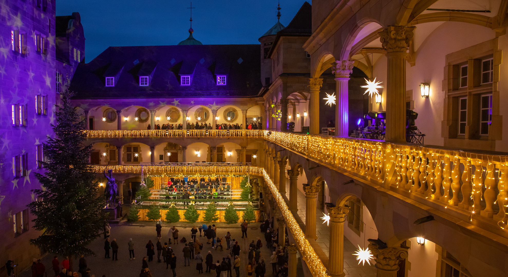 Der Weihnachtsmarkt wird eröffnet