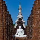 Der weiße Buddha in Ancient City