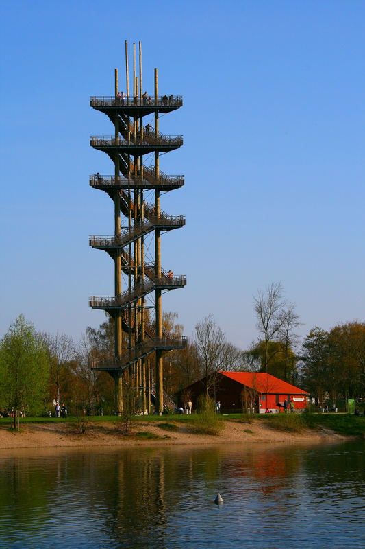 Der Weißtannenturm am Altrhein in Kehl