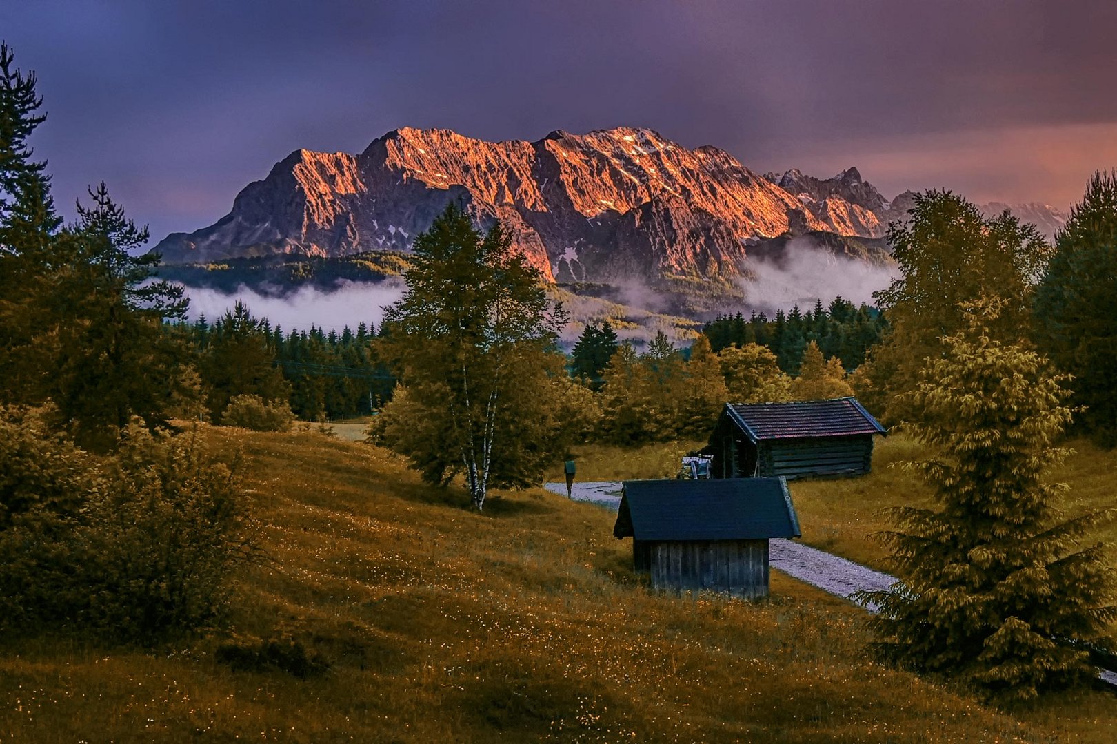 Der-Wetterstein-im-letzten-Licht