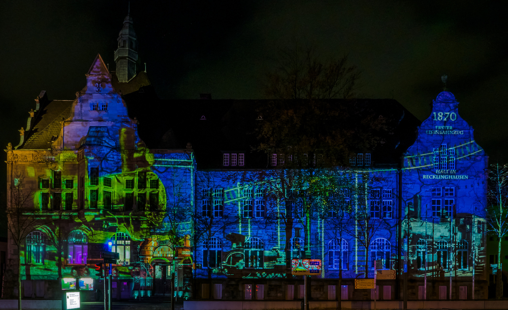 Der Willy Brandt Zug Foto Bild World Nachtaufnahme Nrw