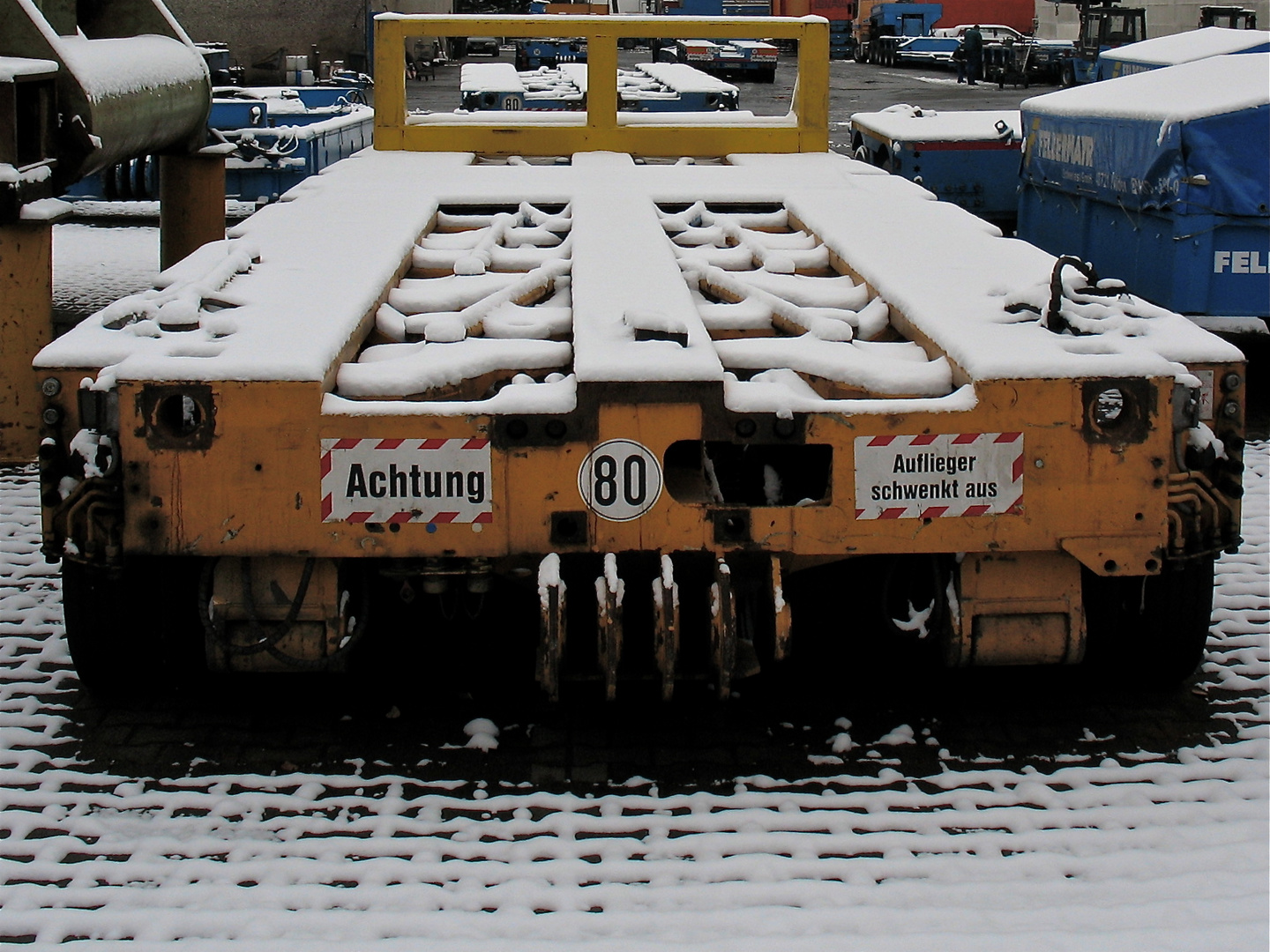 Der Winter hatte auch seine Farben VI  BLÄULICHGELB (-: