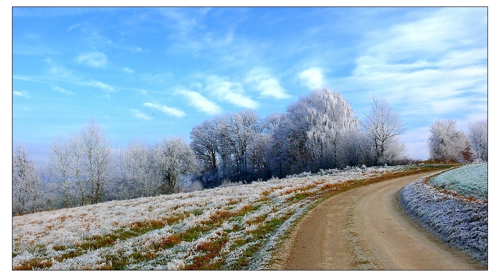 der Winter ist in der ersten Kurve