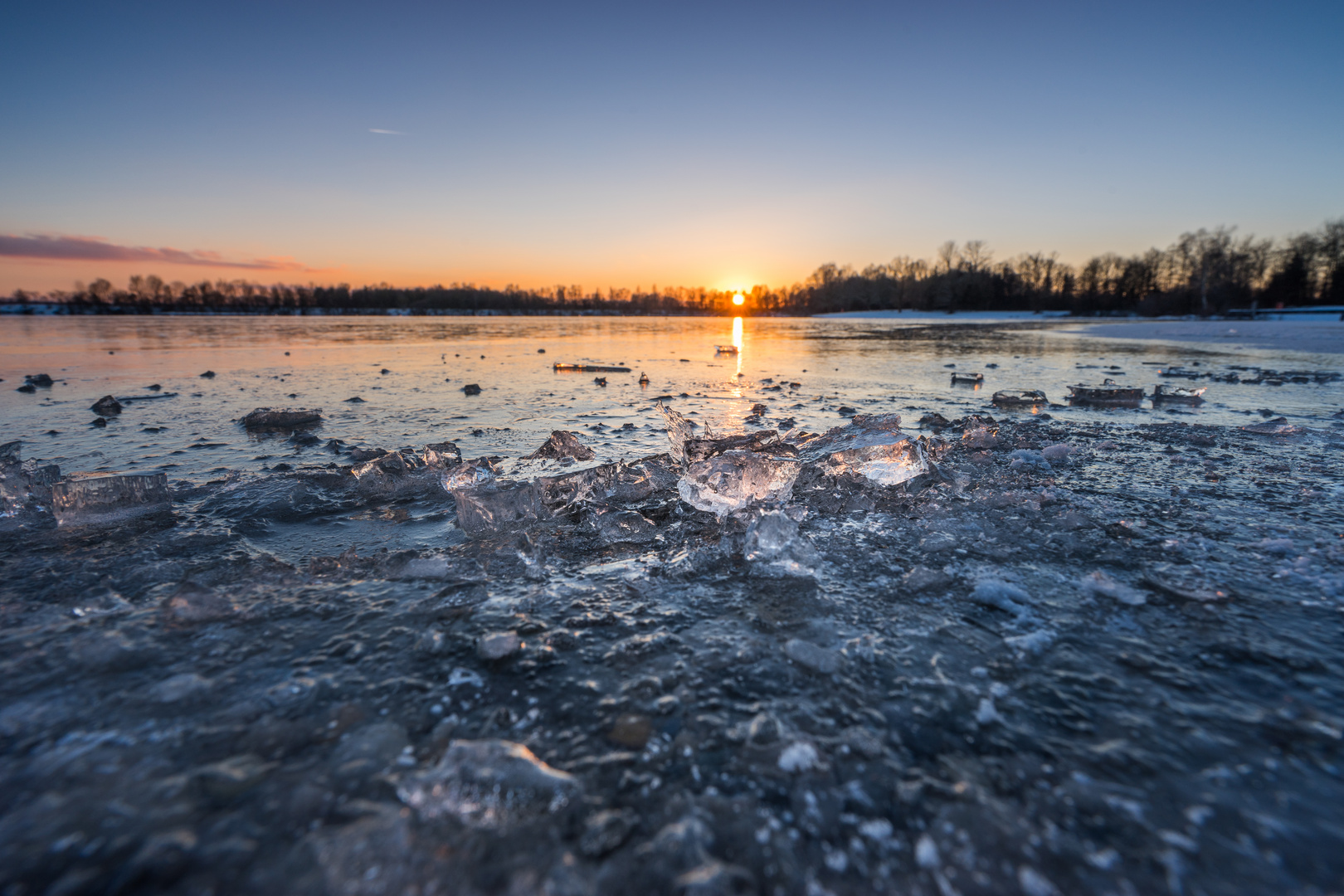 Der Winter ist wie ein funkelnder Diamant.