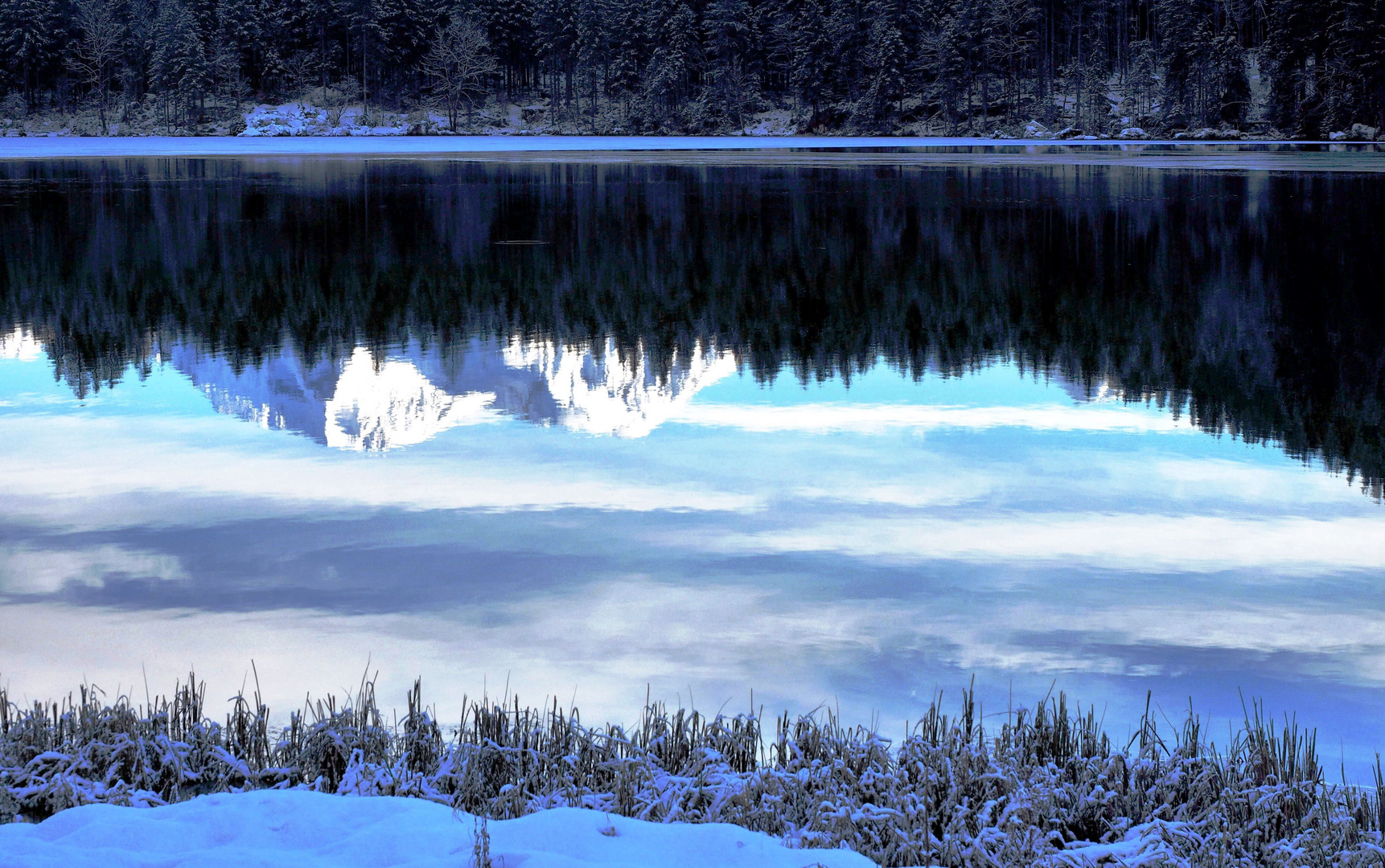 Der Winterspiegel des Hintersee