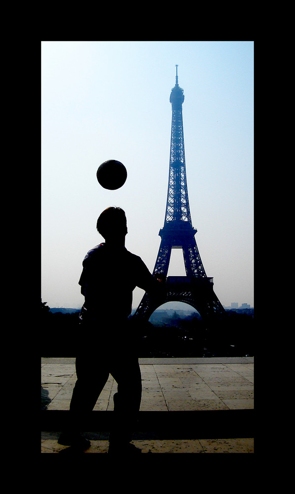 Der WM in Football Freestyle : FRANCESCO DANNA war in Paris !!