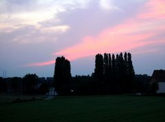 Der wohl vorletzte Sommertag über Oberhausen-Sterkrade geht zu Ende