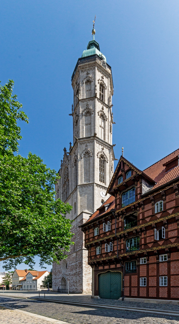 Der Wollmarkt in Braunschweig (2) Alte Waage und Andreaskirche