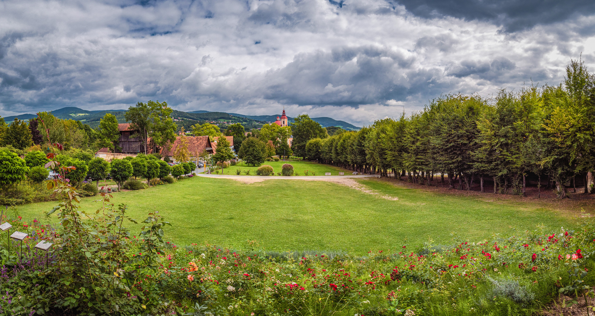 Der wunderbare Park von Stift Pöllau in der Steiermark